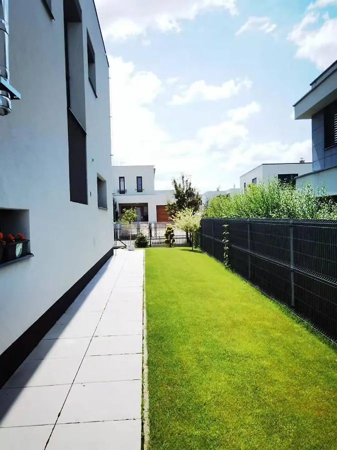 yipin house Villa Praag