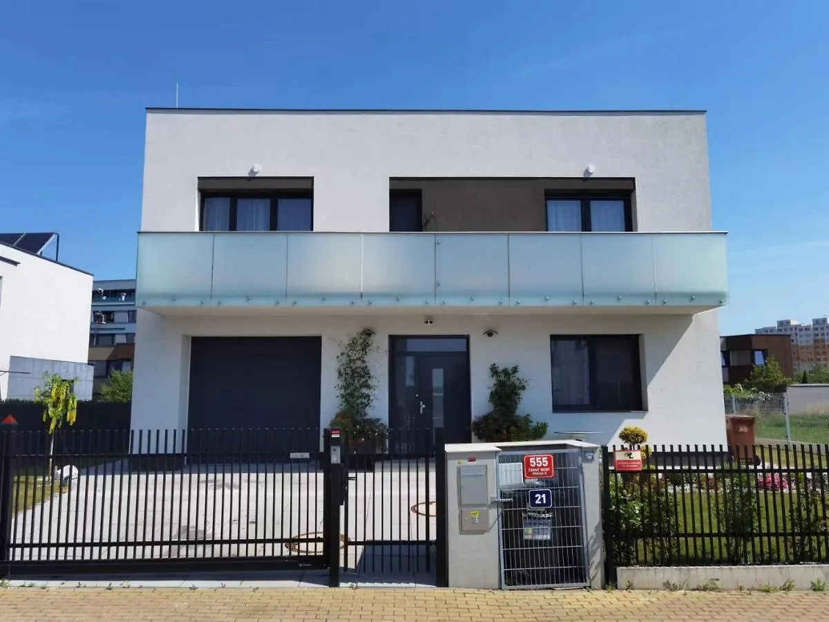yipin house Villa Praag